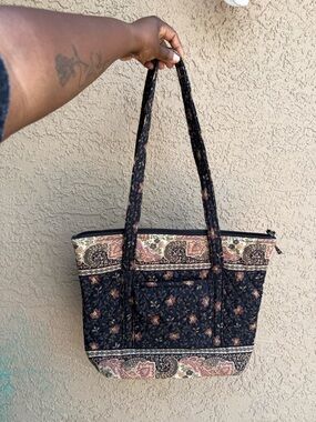 *SOLD*Vera Bradley Quilted Floral Tote Bag in Black and Pink